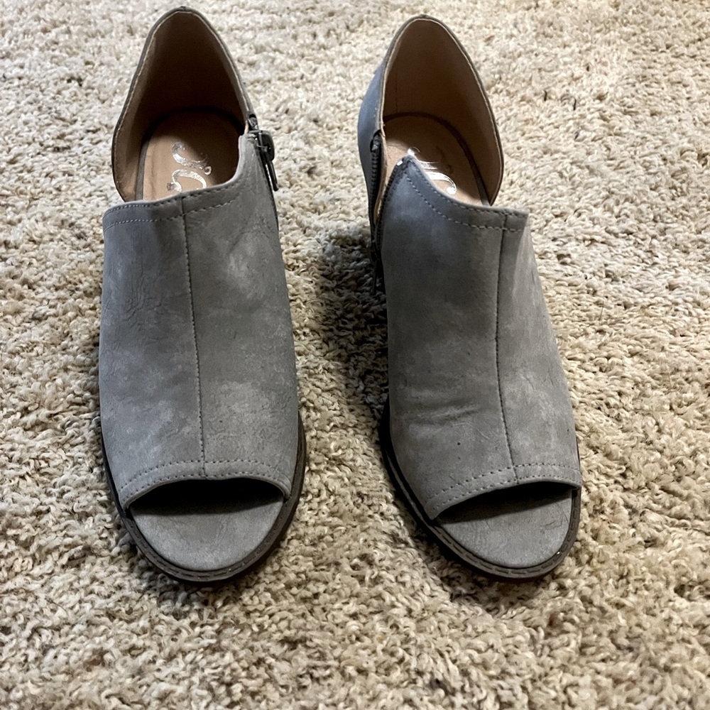 Women’s booties shoes